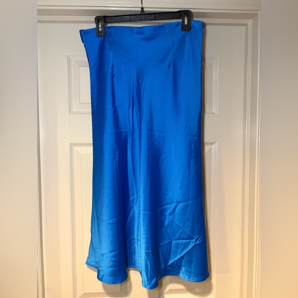 NWT‎ Rachel Zoe Women’s Elegant Blue Midi Skirt Feminine Cut on the Bias - Picture 3 of 6